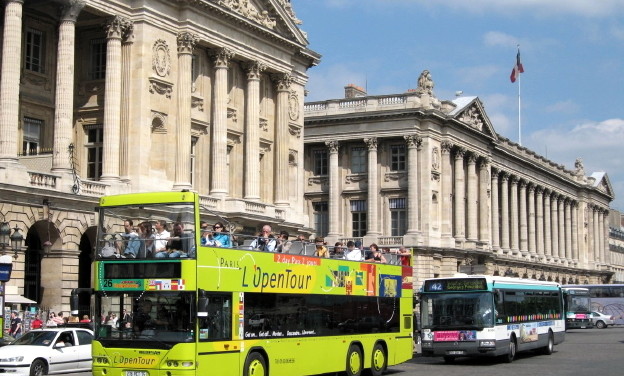 Tour de ônibus em Português